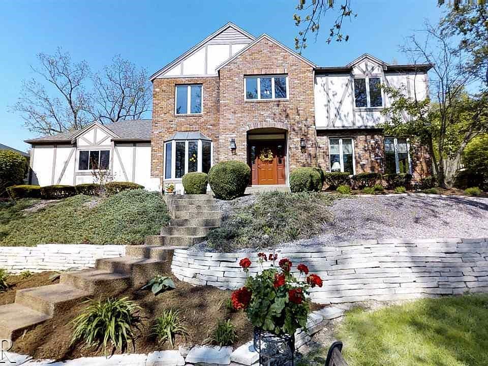 1st image of 1512 Sweetbriar Dr