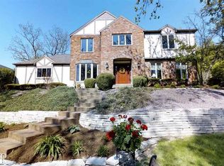 1512 Sweetbriar Dr, Bloomington, IL 61701