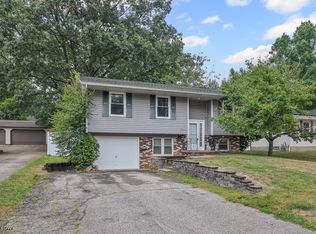 2253 Tyro Ave, Akron, OH 44305