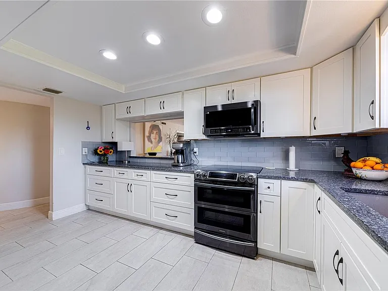 530 E Central Blvd #306 — Photo 9