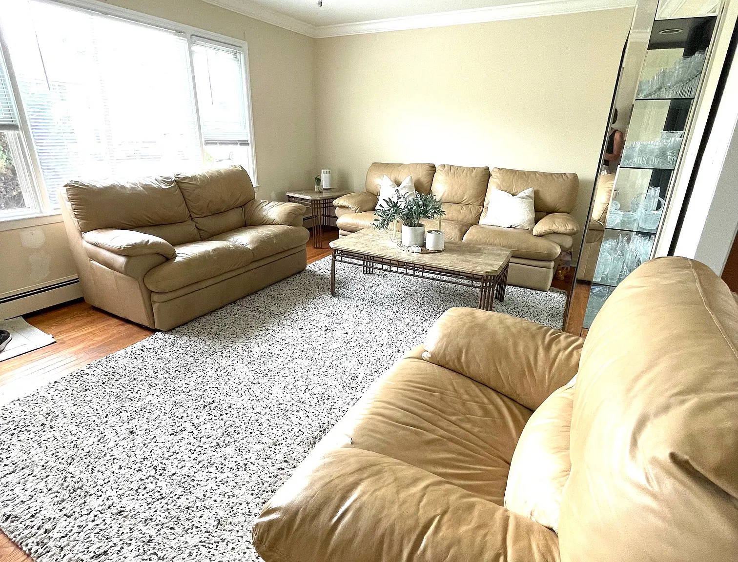 3 bed, $3,300 — Photo 4