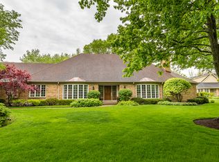 125 W Blackthorn Ln, Lake Forest, IL 60045