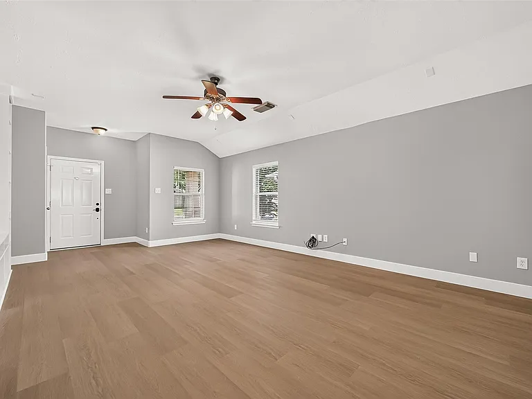 22210 Bellow Glen Dr — Photo 11