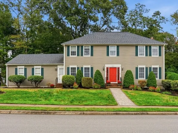 274 Larchwood Dr, Warwick, RI 02886