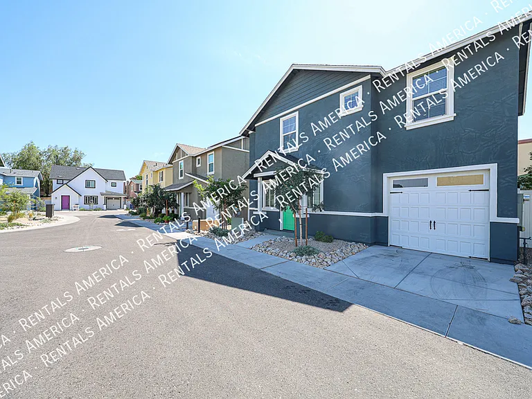 16875 N 12th St #33 — Photo 2