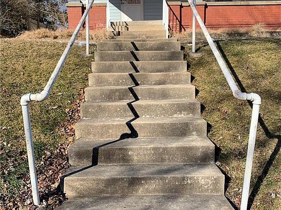 5th image of 709 Taylor Ave