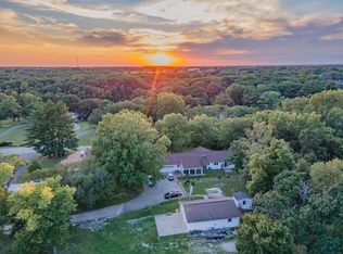 1700 Lakewood Dr, Moberly, MO 65270
