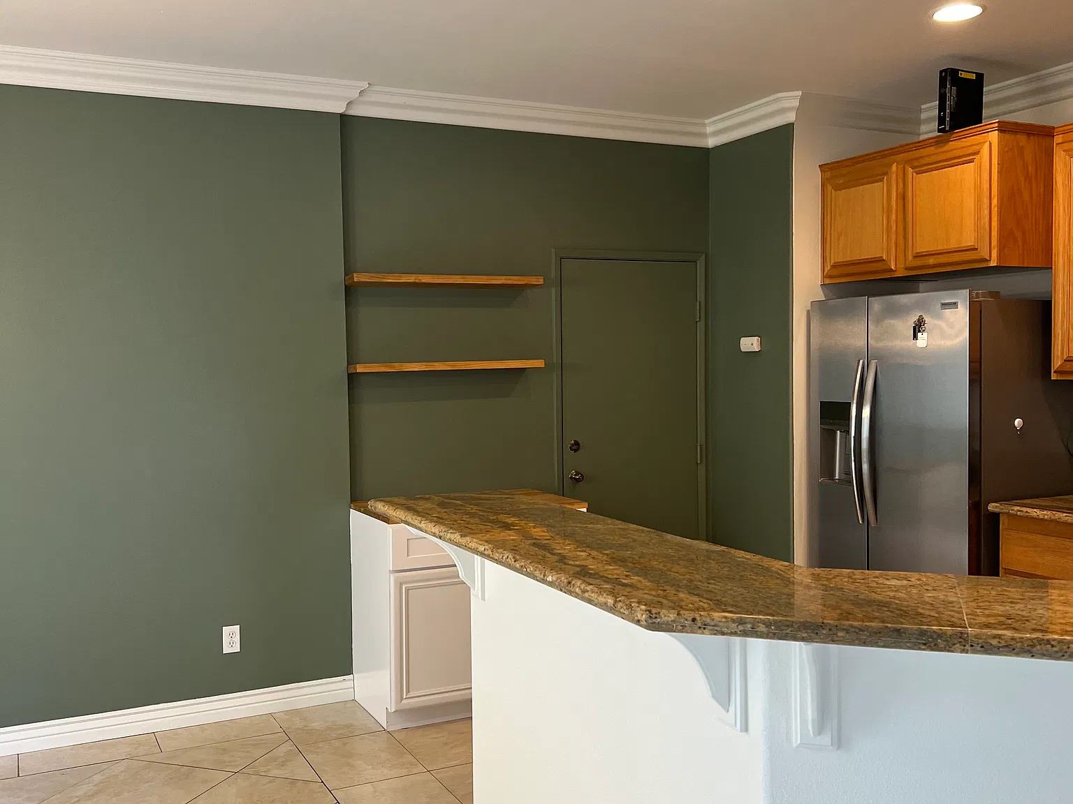 4 bed, 1700 sqft, $4,500 — Photo 2