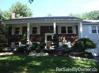 1 Prescott Dr, Marlboro, NJ 07746