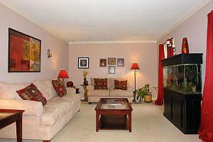 3rd image of 3712 Buckingham Dr