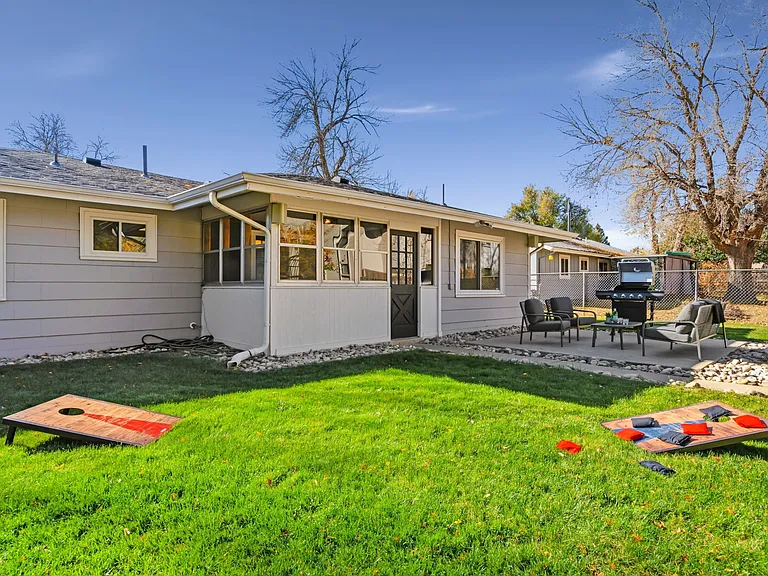 1004 Mantz Pl — Photo 22