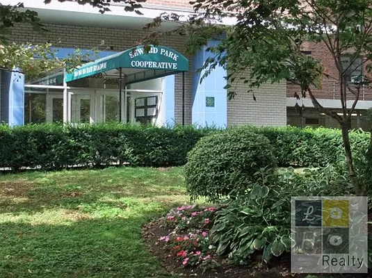 Sold by LoHo Realty | media 10