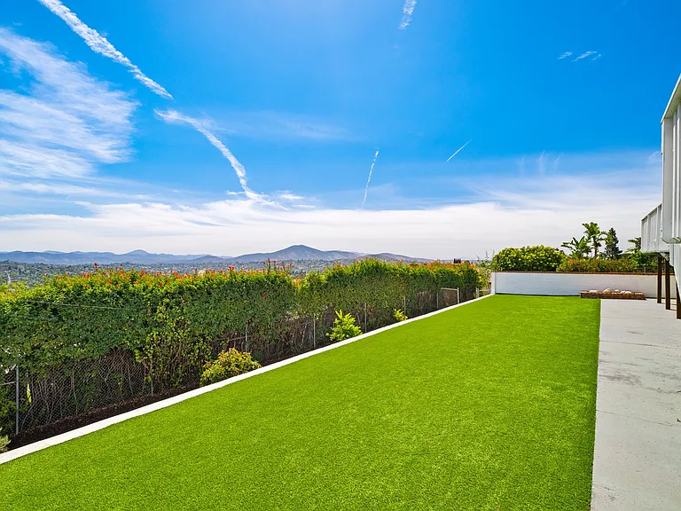 4258 Summit Dr — Photo 25