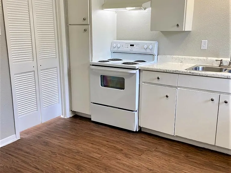 4443 Ocean Dr — Photo 17