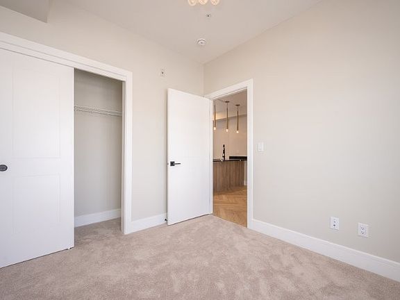 4th image of 330 Dieppe Dr SW #506