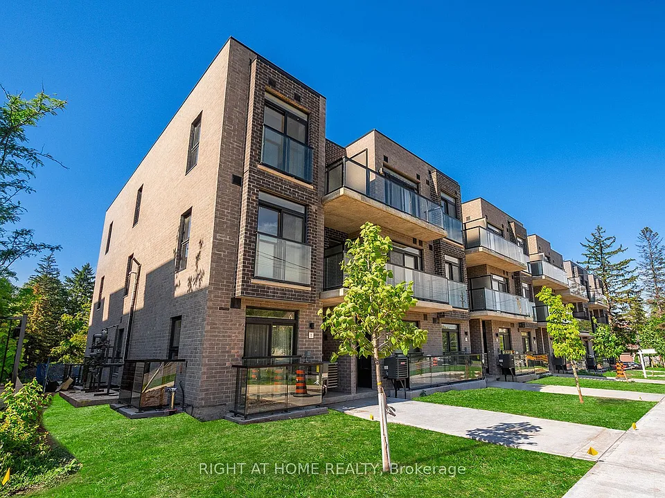 260 Finch Ave E #4