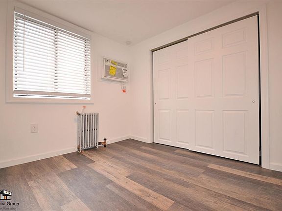 4th image of 398 Graham Ave #1F