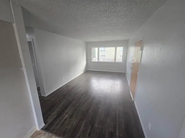 4404 San Roberto Ave #1, Anchorage, AK 99508