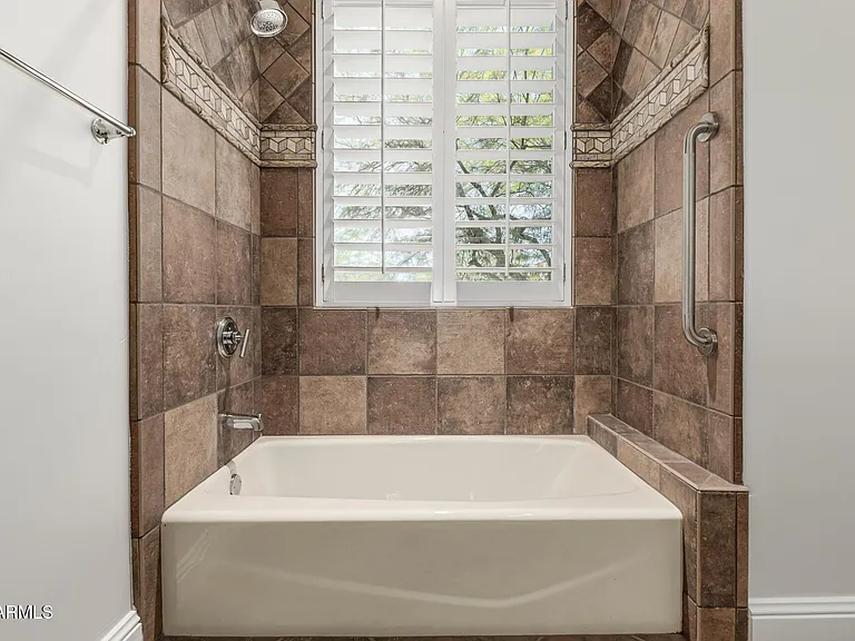 3801 N Goldwater Blvd #G201 — Photo 26