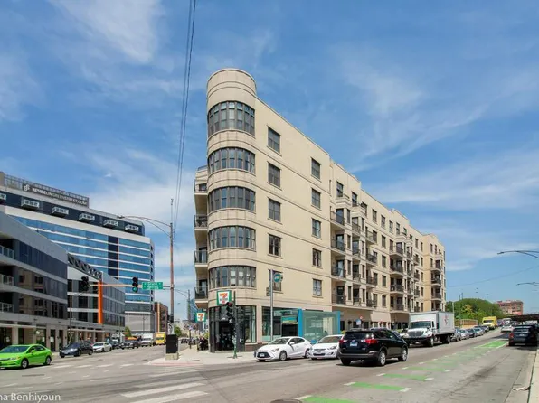 520 N Halsted St APT 411, Chicago, IL 60642