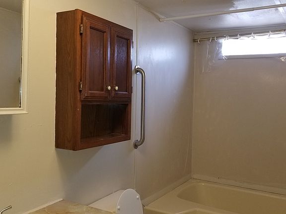 4th image of 10505 Broadway Dr #D