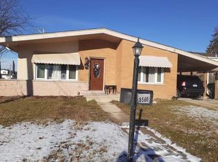 8560 W North Ter, Niles, IL 60714