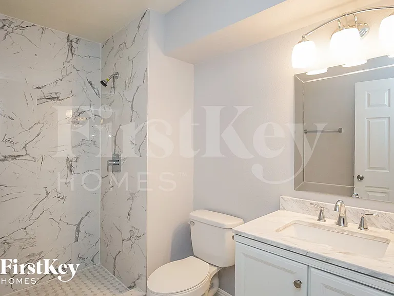 3800 San Angelo Ave — Photo 8