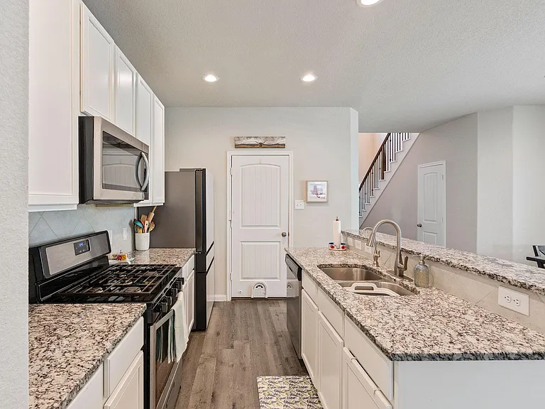 2221 Raider Dr — Photo 15