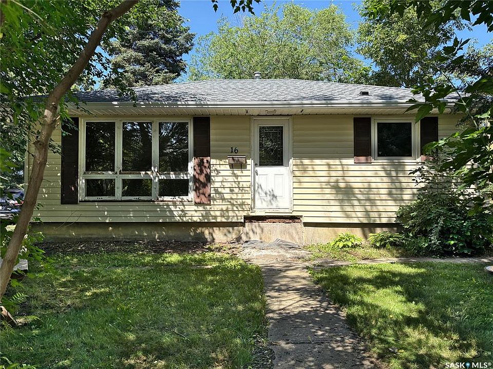 1st image of 16 29th STREET E