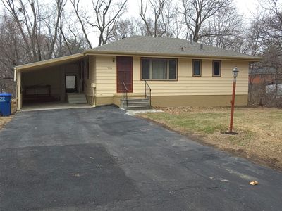 906 E Lacona Ave, Des Moines, IA, 50315