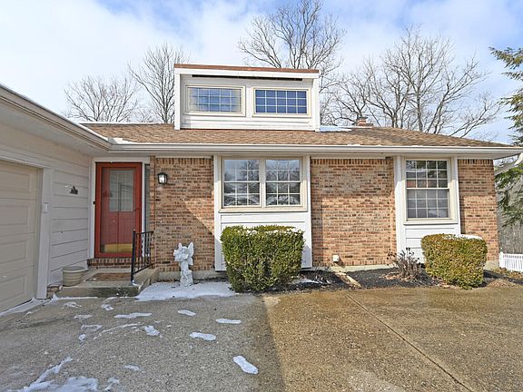 3rd image of 827 Bluegrass Ct