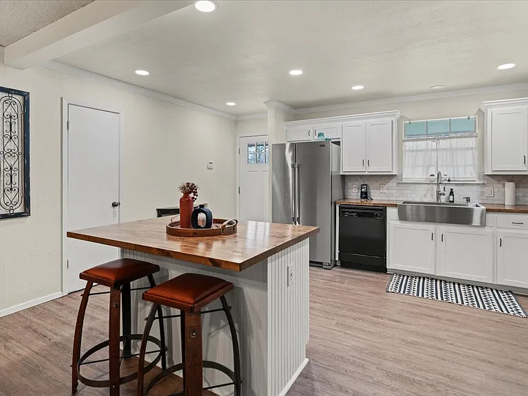 3702 Del Rio Ct — Photo 21