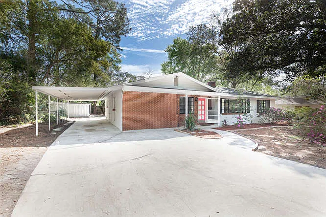 1015 NW 8th St