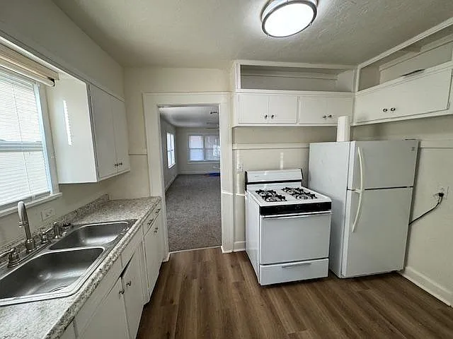 721 W Ford St — Photo 5