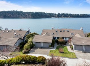 52 Chapman Loop UNIT C, Steilacoom, WA 98388