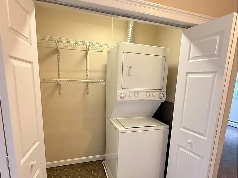 31 Peachtree Rd — Photo 10