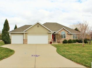 297 Augusta Cir, Dakota Dunes, SD 57049