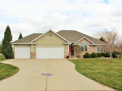 297 Augusta Cir, Dakota Dunes, SD, 57049