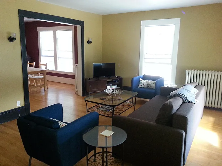 3301 University Ave SE #1 — Photo 2