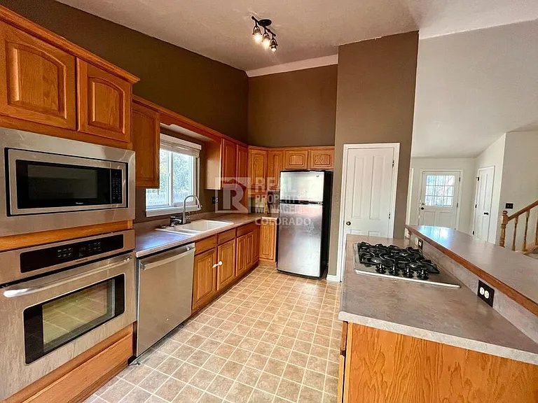 3710 Hickory Hill Dr — Photo 12