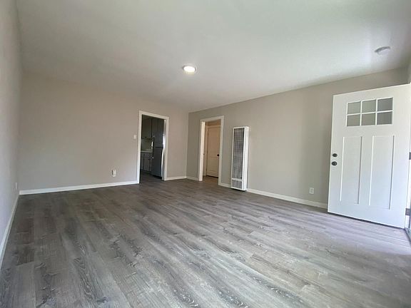 4th image of 1350 N Orchard Ln