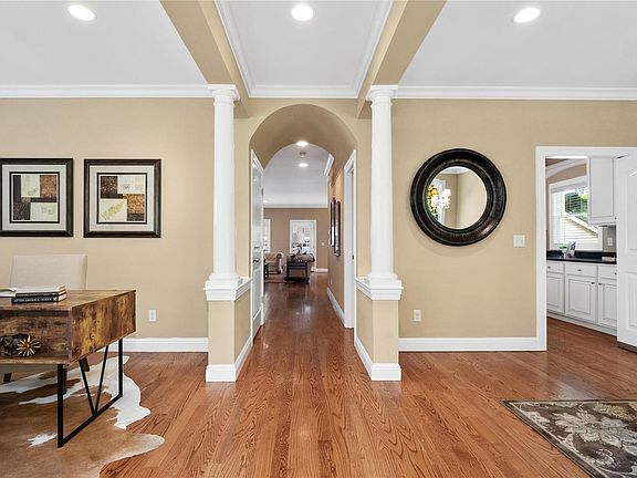 3rd image of 16 Burroughs Ln