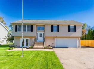 32 Roseleah Ave, Plainville, CT 06062