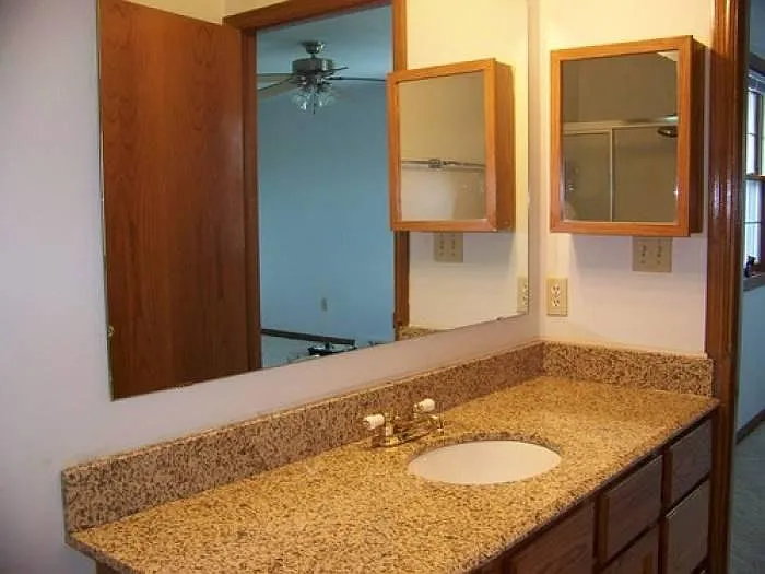 Zachary Court, Pewaukee — Photo 2