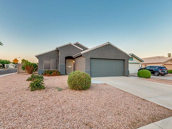 2nd image of 906 E Calle Adobe Ln
