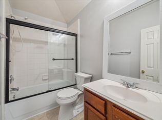 9842 Lynette Falls Dr, Houston, TX 77095
