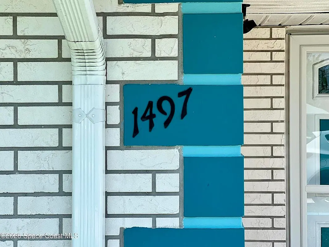 3 bed, 2.0 bath, 1712 sqft, $2,100 — Photo 4