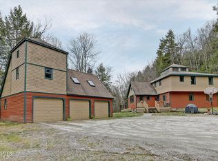 4 Robin Rd, West Stockbridge, MA 01266