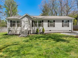 398 Dundee St, Hendersonville, NC 28791