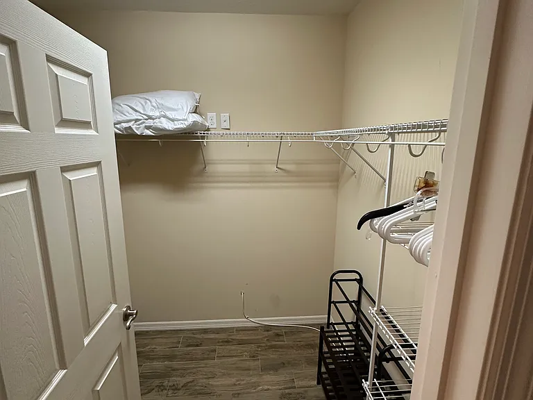 4122 Overture Cir — Photo 17